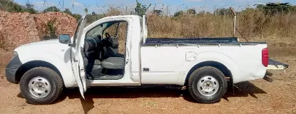 Picture of Nissan Navara 2012