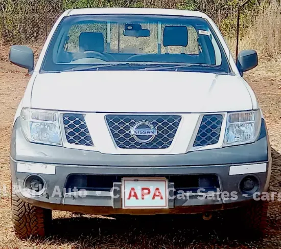 Picture of Nissan Navara 2012