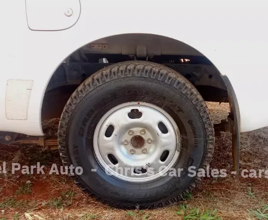 Picture of Nissan Navara 2012