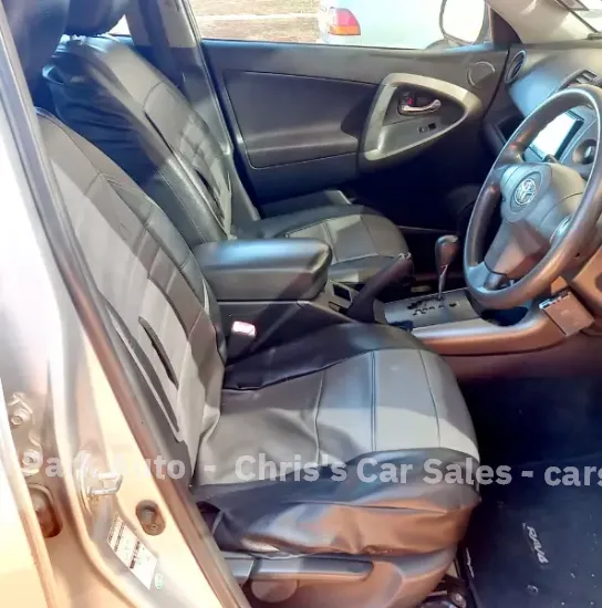 Picture of Toyota Rav4 2010