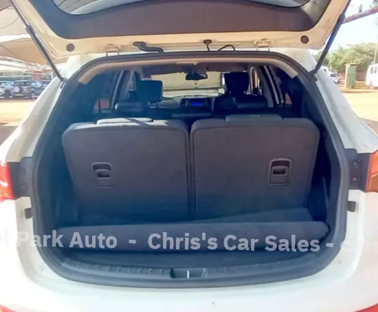 Picture of Hyundai Santa Fe 2017