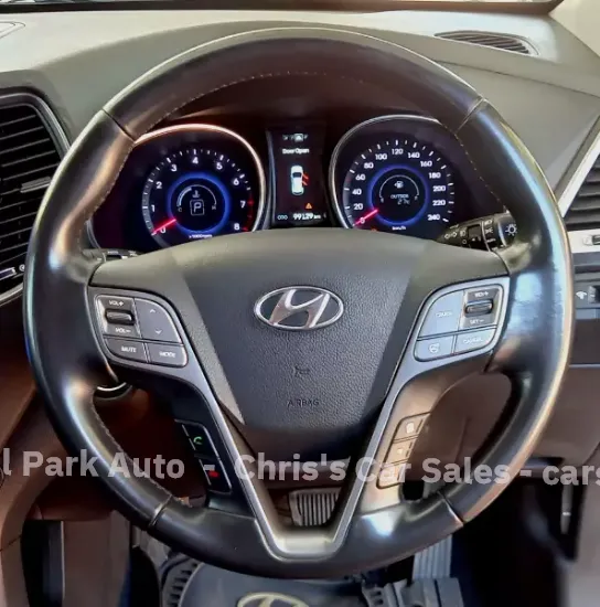 Picture of Hyundai Santa Fe 2017