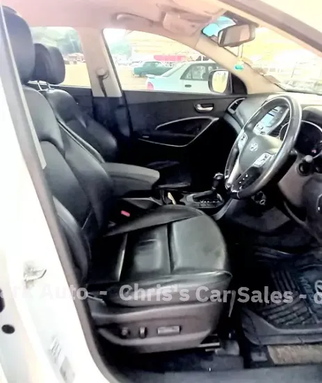 Picture of Hyundai Santa Fe 2017