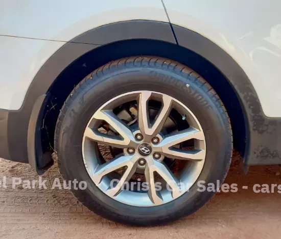 Picture of Hyundai Santa Fe 2017