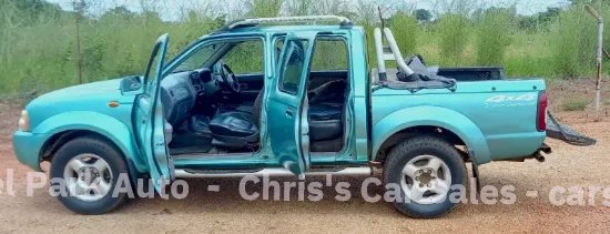 Picture of Nissan Hardbody 2002