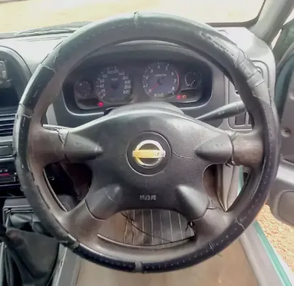 Picture of Nissan Hardbody 2002