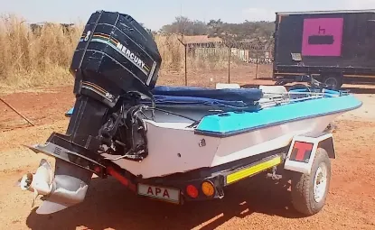 Picture of Piranha Hull WIth Mercury 90 Motor 1977