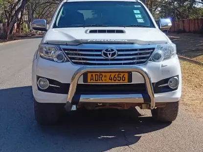 Picture of Toyota Fortuner 2015