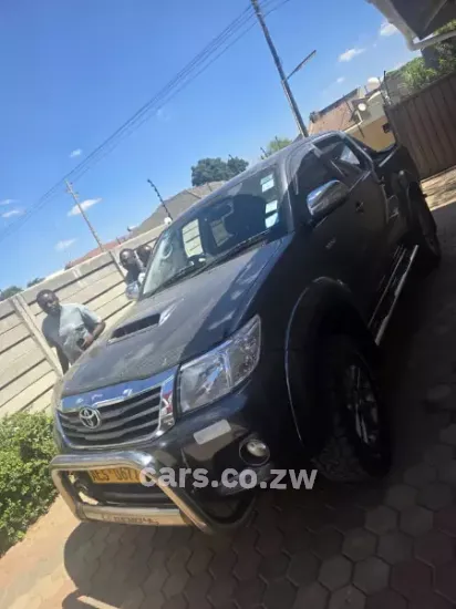 Picture of Toyota Hilux D4D Legend 45 4x4