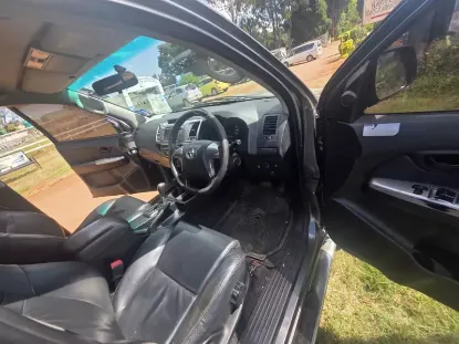 Picture of Toyota Hilux D4D Legend 45 4x4