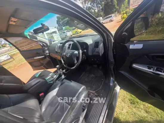 Picture of Toyota Hilux D4D Legend 45 4x4
