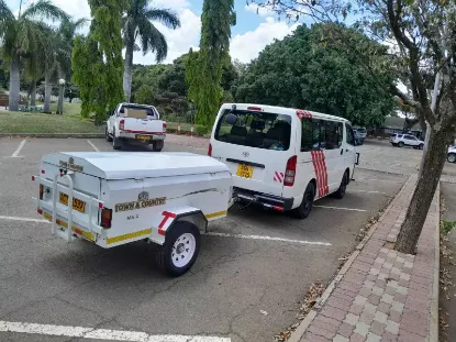 Picture of Toyota Hiace 10 seater (baby quantum)