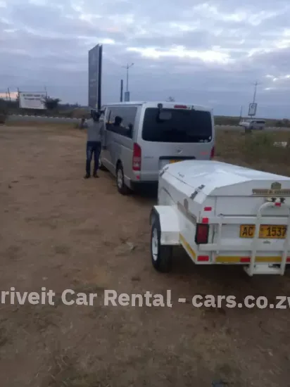 Picture of Toyota Hiace 10 seater (baby quantum)