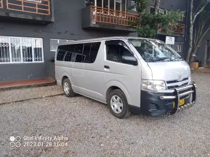 Picture of Toyota Hiace 10 seater