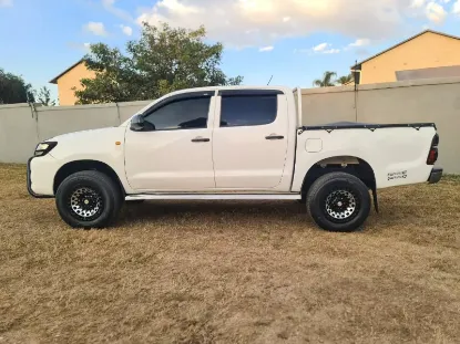 Picture of Toyota Hilux 2013