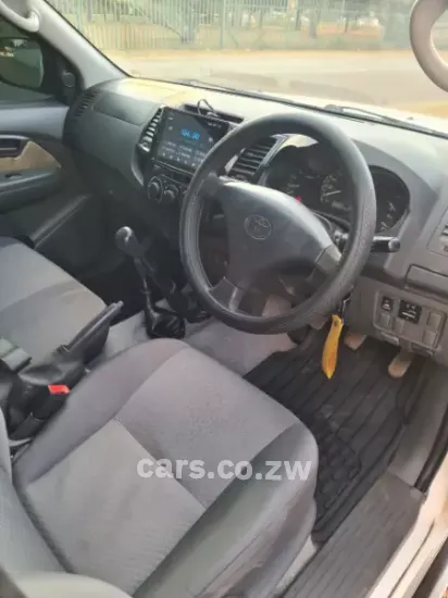 Picture of Toyota Hilux 2013