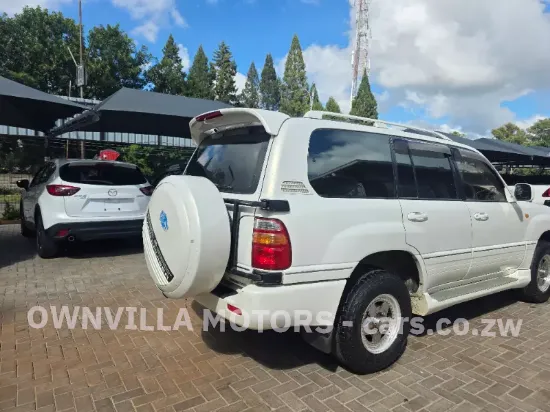 Picture of Toyota Land Cruiser 2004