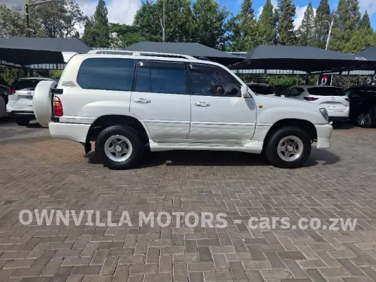 Picture of Toyota Land Cruiser 2004