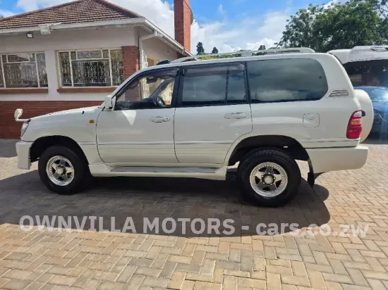 Picture of Toyota Land Cruiser 2004