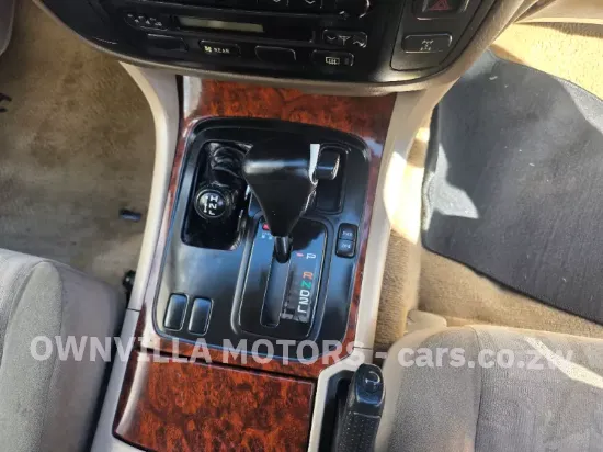 Picture of Toyota Land Cruiser 2004