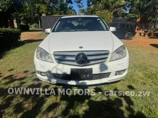 Picture of Mercedes Benz C-Class 2010