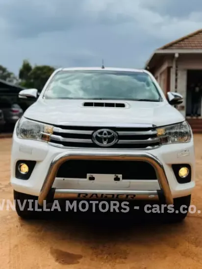 Picture of Toyota Hilux 2016