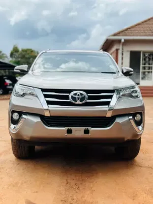 Picture of Toyota Fortuner 2017