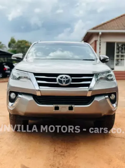 Picture of Toyota Fortuner 2017