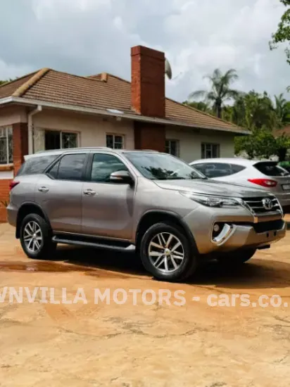 Picture of Toyota Fortuner 2017