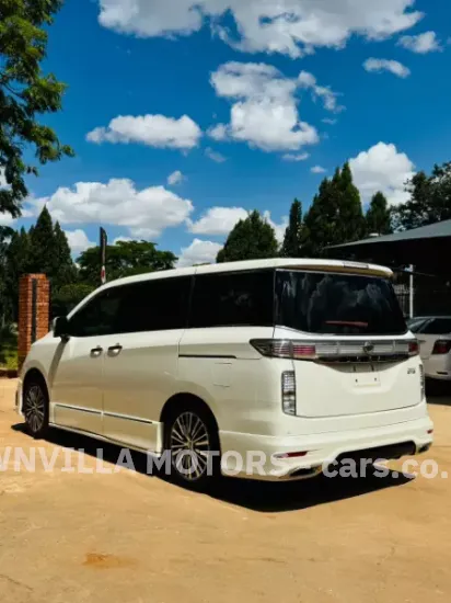 Picture of Nissan Elgrand 2018