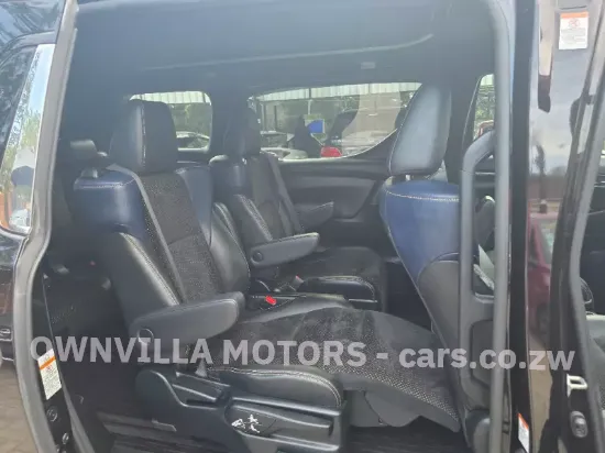 Picture of Toyota Vellfire 2020