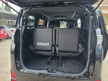 Picture of Toyota Vellfire 2020