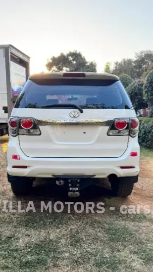 Picture of Toyota Fortuner 2015