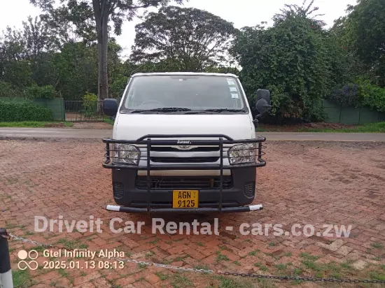 Picture of Toyota Hiace 10 seater (baby quantum)