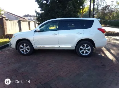 Picture of Toyota Vanguard $80/day plus$300 refundable deposit