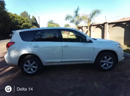 Picture of Toyota Vanguard $80/day plus$300 refundable deposit