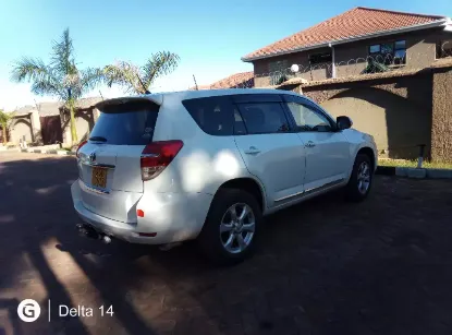 Picture of Toyota Vanguard $80/day plus$300 refundable deposit
