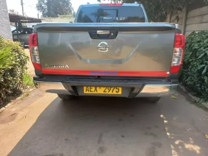 Picture of NISSAN NAVARA