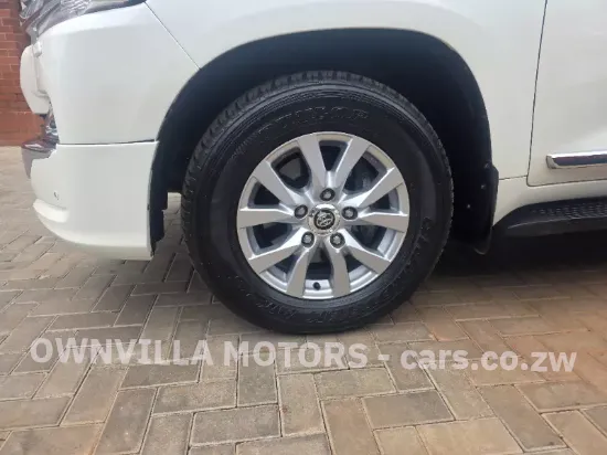 Picture of Toyota Land Cruiser 2019