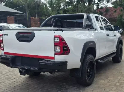 Picture of Toyota Hilux 2021