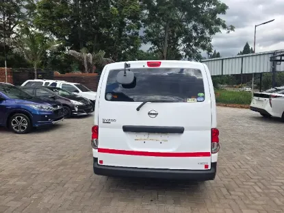 Picture of Nissan NV200 2016