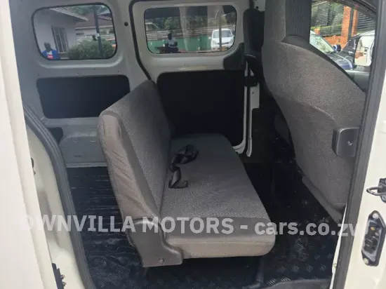 Picture of Nissan NV200 2016