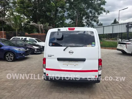 Picture of Nissan NV200 2016