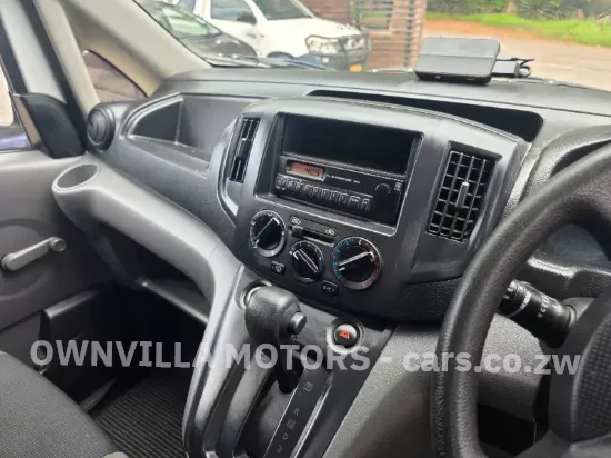 Picture of Nissan NV200 2016