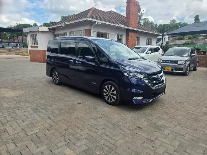 Picture of Nissan Serena 2017