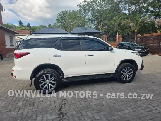 Picture of Toyota Fortuner 2018