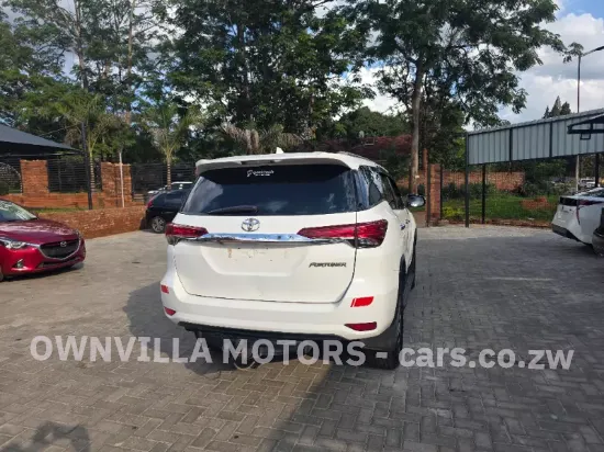 Picture of Toyota Fortuner 2018