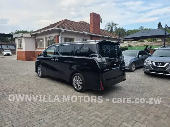 Picture of Toyota Vellfire 2020