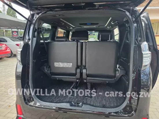 Picture of Toyota Vellfire 2020