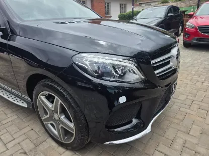Picture of Mercedes Benz GLE 2017